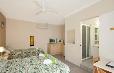 Pacific Palms Motel - Lightning Ridge Tourism 1