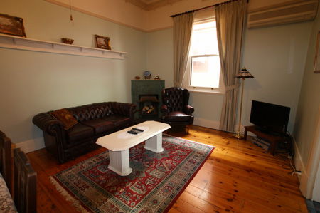 Grandview House Apartments - Lightning Ridge Tourism 2