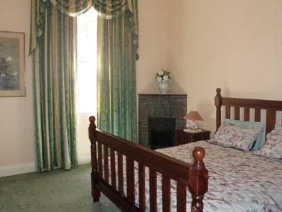 Grandview House Apartments - Lightning Ridge Tourism 4