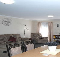 Capri Apartments - Lightning Ridge Tourism