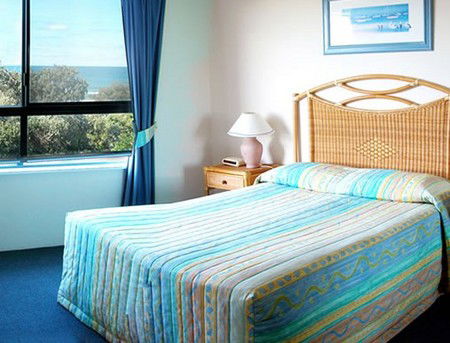 Salerno On The Beach - Lightning Ridge Tourism 1