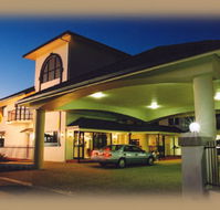 Villa Capri Rockhampton - Lightning Ridge Tourism