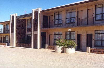 Opal Inn Hotel Motel And Tourist Park - Lightning Ridge Tourism 2