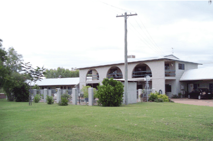 Latara Resort Motel - Lightning Ridge Tourism
