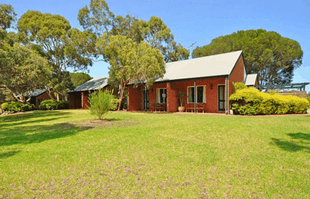 Currency Creek Winery - Lightning Ridge Tourism