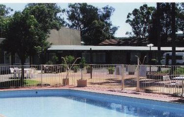 The Ashwood Motor Inn - Lightning Ridge Tourism 1