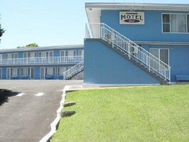 Motel 617 - Lightning Ridge Tourism 0