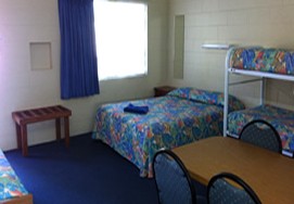 Mango Tree Motel - Lightning Ridge Tourism 3