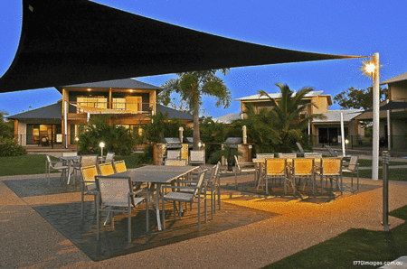 The Edge on Beaches - Lightning Ridge Tourism