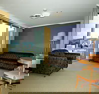 Waldorf Apartments Hotel Canberra - Lightning Ridge Tourism