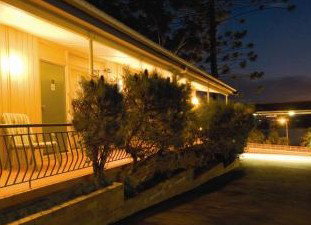 Gosford Motor Inn And Apartments - Lightning Ridge Tourism 2