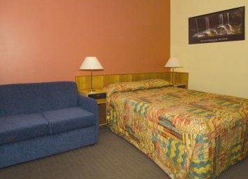 Gosford Motor Inn And Apartments - Lightning Ridge Tourism 4
