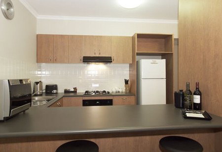 Ringwood Royale Apartment Hotel - Lightning Ridge Tourism 2