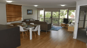 Sanctuary Beach Resort - Lightning Ridge Tourism