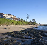 Oceanfront Motel - Lightning Ridge Tourism