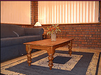 Glenelg Gateway Apartments - Lightning Ridge Tourism 2