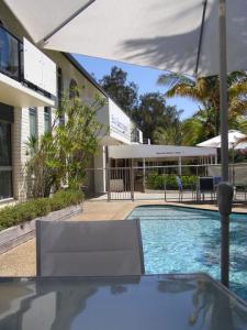 Bay Beach Motel - Lightning Ridge Tourism 3