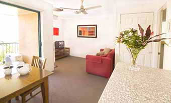 Karana Palms Resort - Lightning Ridge Tourism 4