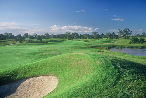 Camden Valley Country Club - Lightning Ridge Tourism 4