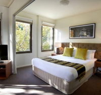 Quest Jolimont - Lightning Ridge Tourism