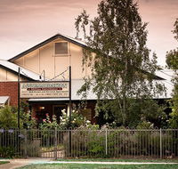 Millies Guesthouse  Serviced Apartments - Lightning Ridge Tourism