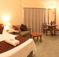 Abbey Beach Resort - Lightning Ridge Tourism