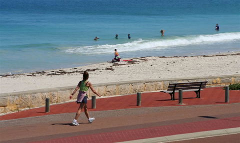 Quality Resort Sorrento Beach - Lightning Ridge Tourism 1