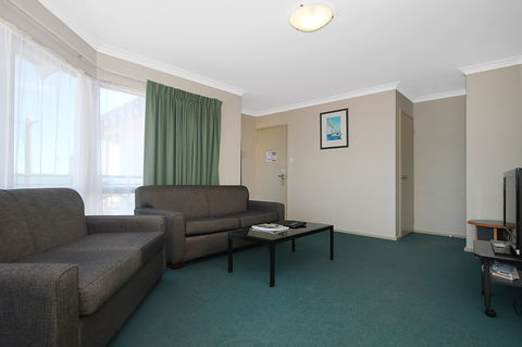 Quality Resort Sorrento Beach - Lightning Ridge Tourism 6