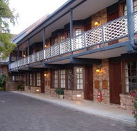 Montville Mountain Inn - Lightning Ridge Tourism