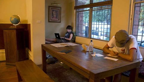 The Nunnery Guesthouse - Lightning Ridge Tourism 1