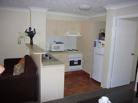 Chevron Palms - Lightning Ridge Tourism 7
