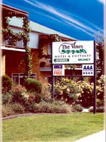 The Vines - Lightning Ridge Tourism 0