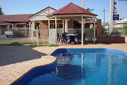 Roma Mid Town Motor Inn - Lightning Ridge Tourism 0