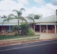 Clermont Motor Inn - Lightning Ridge Tourism