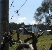 Ridgemill Escape - Cabins In The Vineyard - Lightning Ridge Tourism