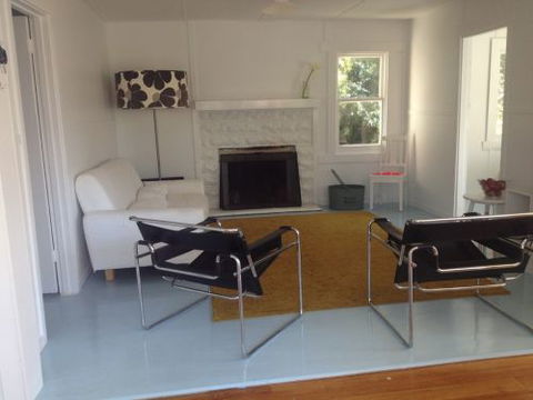 Greens Beach Cottage - Lightning Ridge Tourism 0