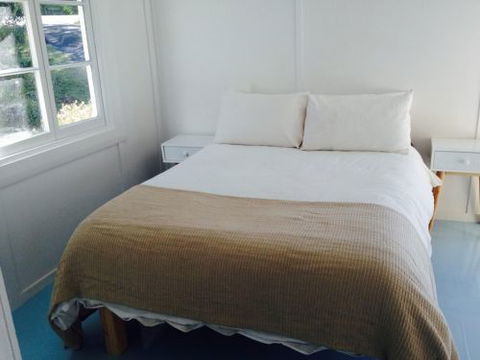 Greens Beach Cottage - Lightning Ridge Tourism 5