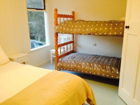 Greens Beach Cottage - Lightning Ridge Tourism 6