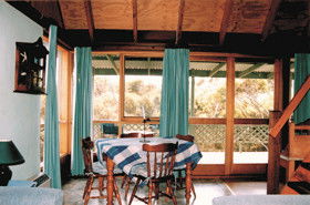 Green Gable Cottage - Lightning Ridge Tourism 0
