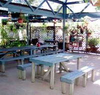 Kinnon amp Co Outback Lodges  - Lightning Ridge Tourism