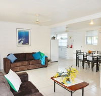Lucinda Holiday Rentals  - Lightning Ridge Tourism