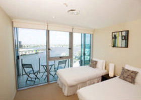 Docklands Apartments Grand Mercure - Lightning Ridge Tourism 0
