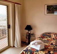 Esplanade Apartments - Lightning Ridge Tourism