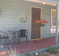 Waterfall Cottage - Lightning Ridge Tourism