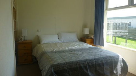 Hibiscus Heights - Lightning Ridge Tourism 6