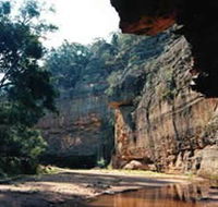 Goulburn River Stone Cottages - Lightning Ridge Tourism