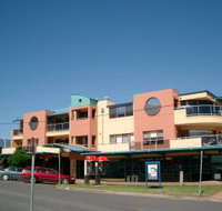 Heavenly Huskisson - Lightning Ridge Tourism