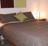 Plumtree Cottage - Lightning Ridge Tourism