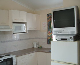 Haven Caravan Park - Lightning Ridge Tourism 0