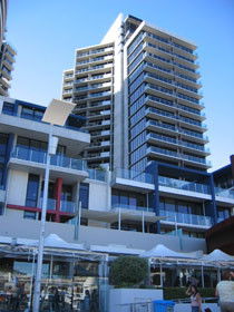 Harbour Escape Apartments - Lightning Ridge Tourism 0